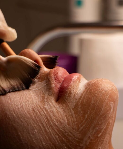 Trattamenti estetici viso, corpo e unghie Trattamenti estetici viso, corpo e unghie